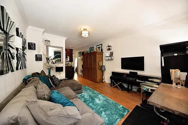 Rented by Buchbinder & Warren | media 13