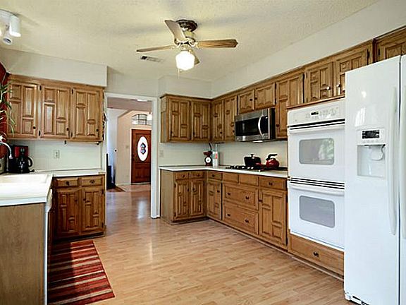 5th image of 8605 Westfield Dr