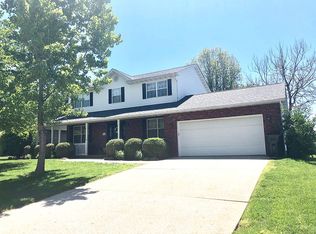 1022 Thomas Dr, Red Bud, IL 62278