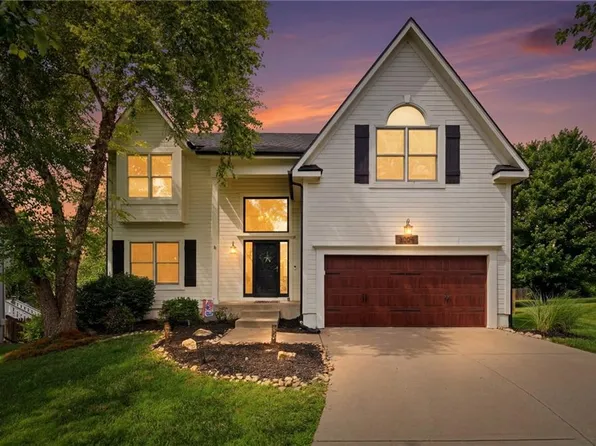 8004 W 144th Pl, Overland Park, KS 66223