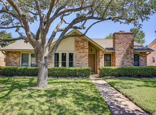 2823 Pepper Wood Dr, Sugar Land, TX 77479