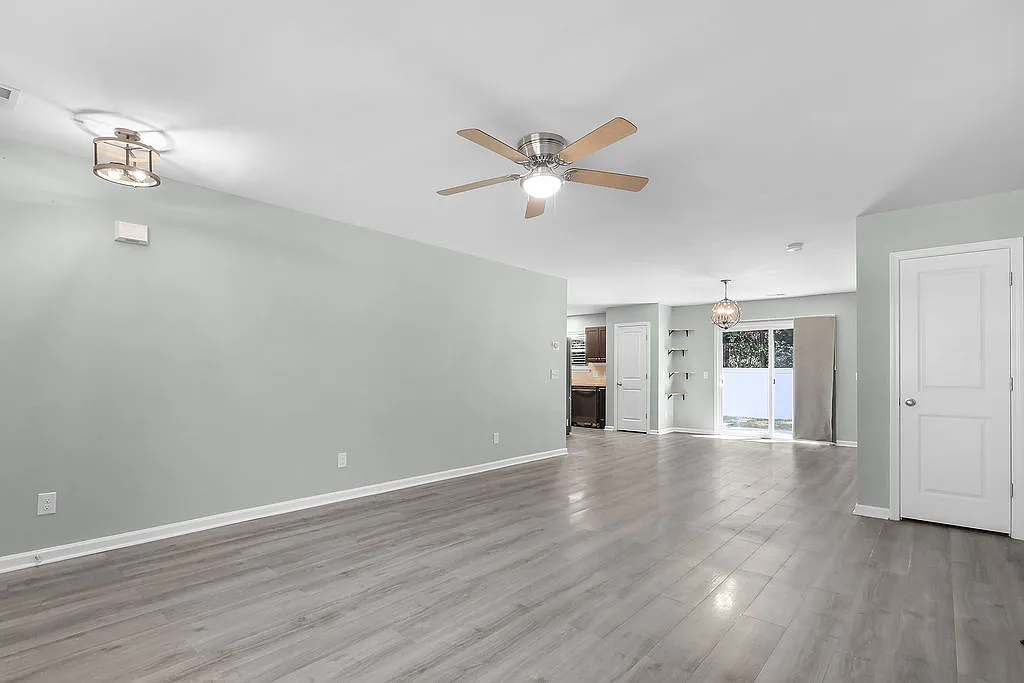 4 bed, 1750 sqft, $2,750 — Photo 1