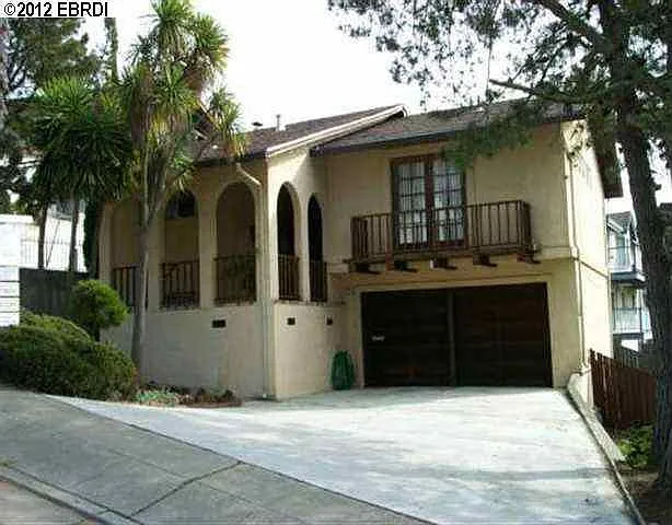4010 Malcolm Ave photo 1