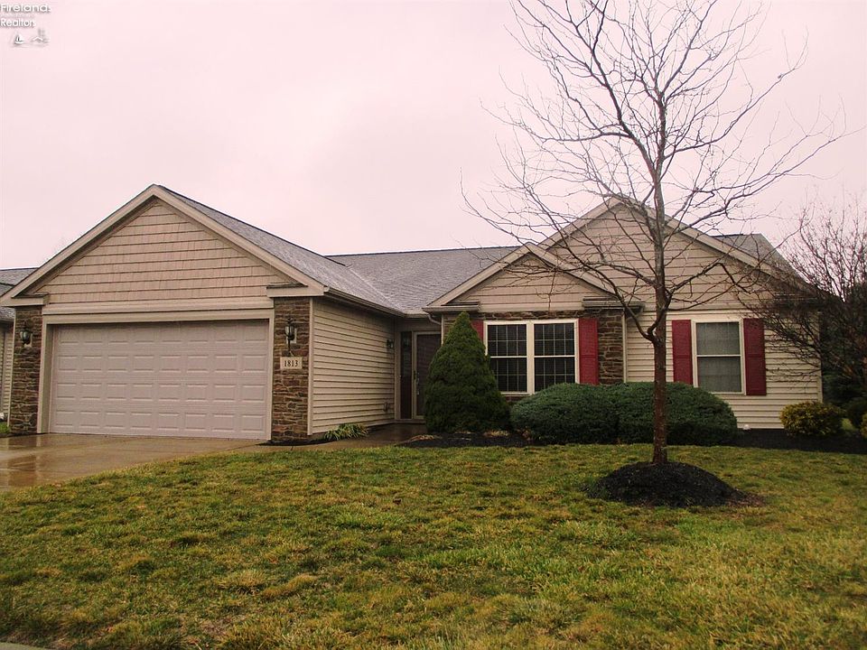 1st image of 1813 Lake Forest Dr