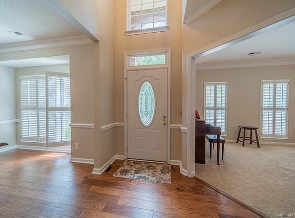 4th image of 9205 Olivia Ln