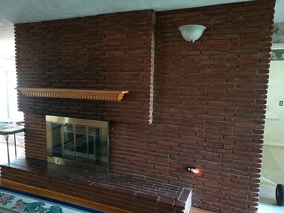 5th image of 318 Sheridan Dr