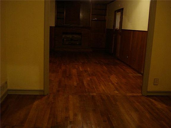 4th image of 3900 Sacramento Ave