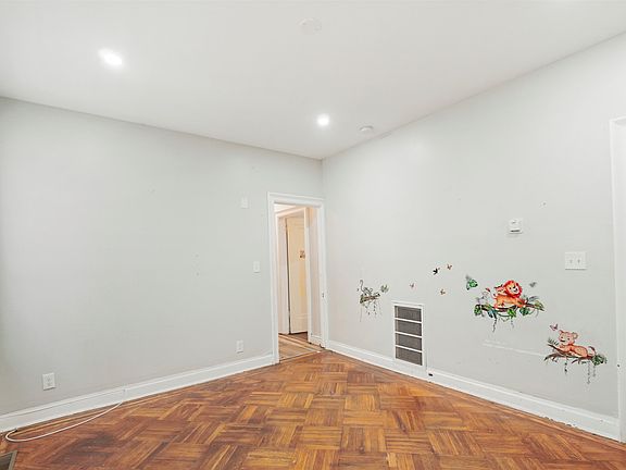 5th image of 277 Van Nostrand Ave