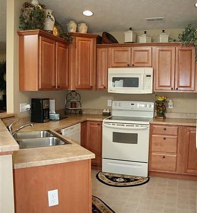 3rd image of 336 Lauren Circle Dr