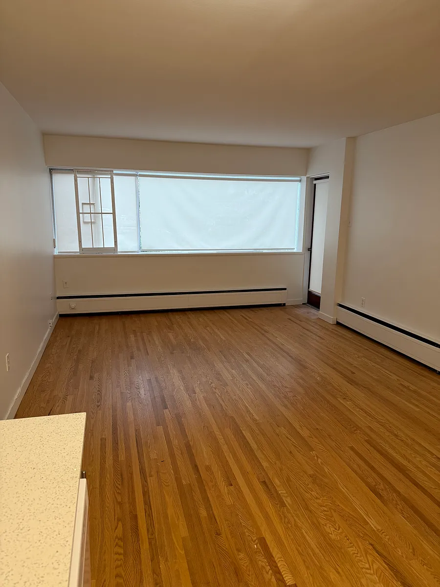 Building Photo - 2150 W 39th Ave
