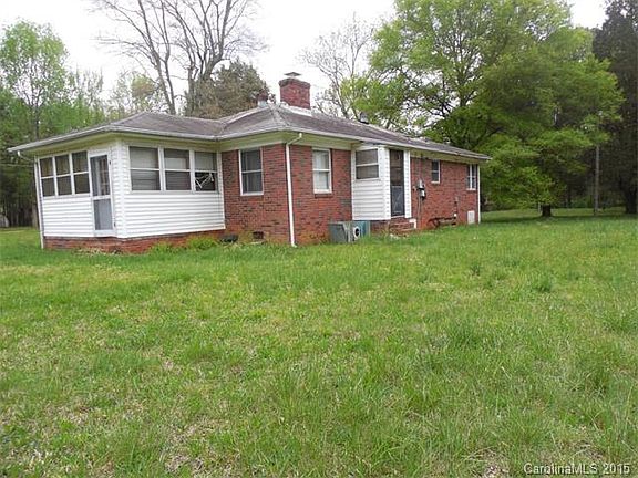 4th image of 4824 Hobbs Hill Dr