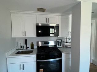 6 Prospect St #4, Merrimac, MA 01860