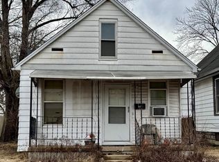 2615 W Latrobe St, Peoria, IL