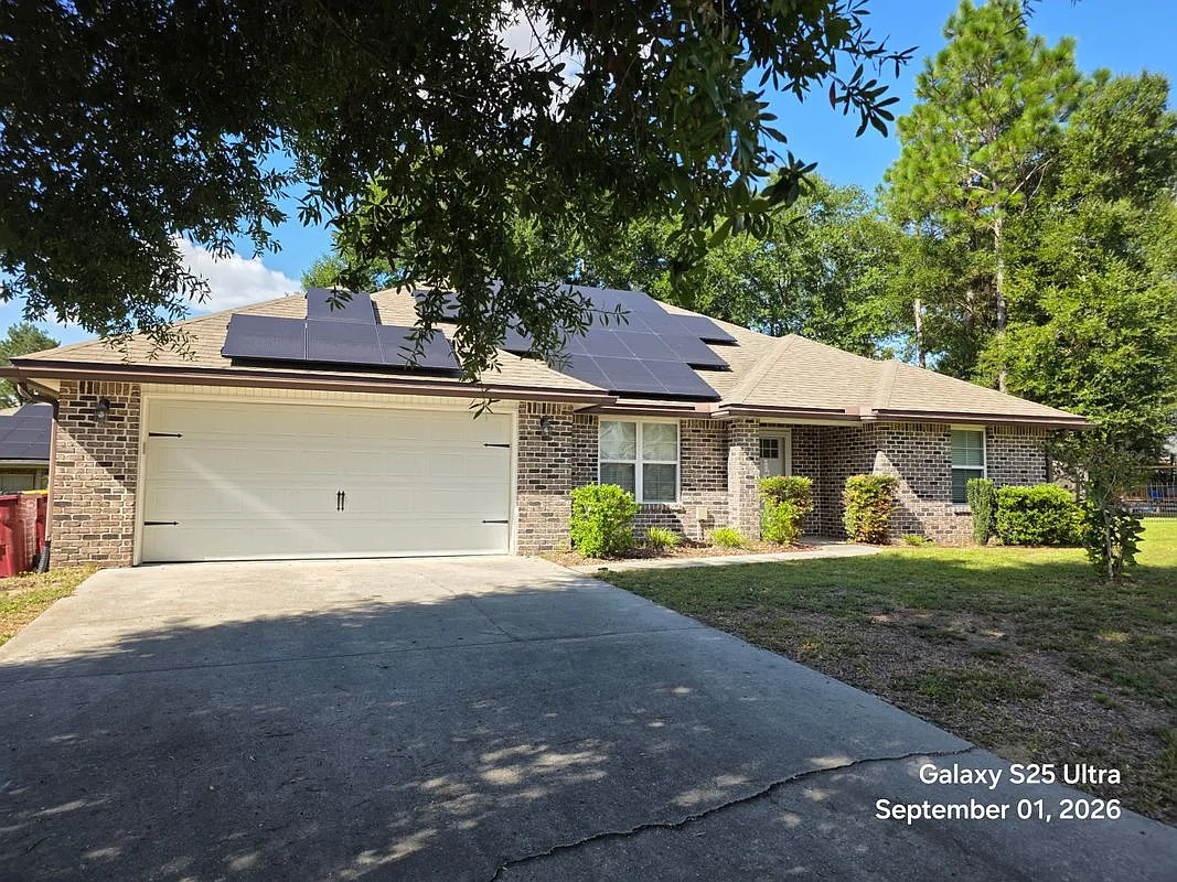 3 bed, 2.0 bath, 1983 sqft, $1,900 — Photo 1