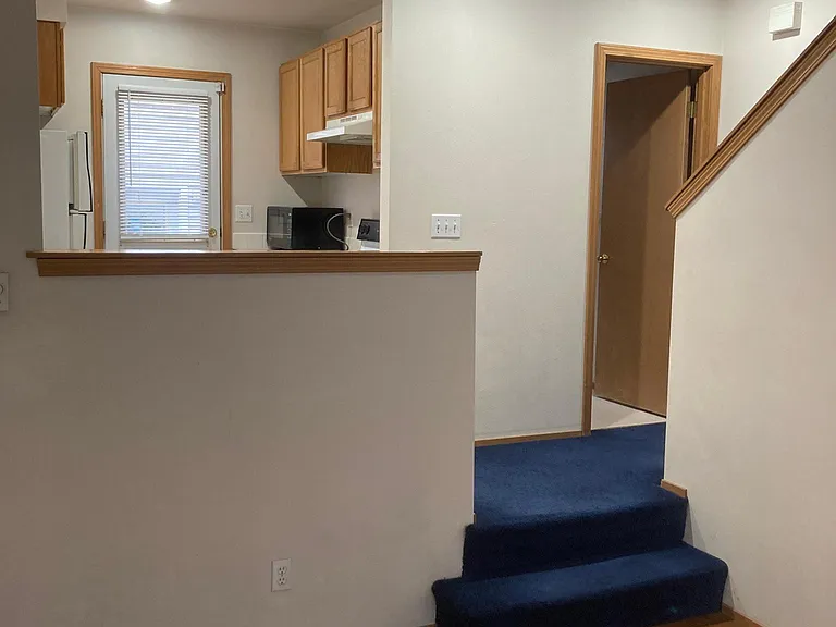 152 Florentia St #B — Photo 4