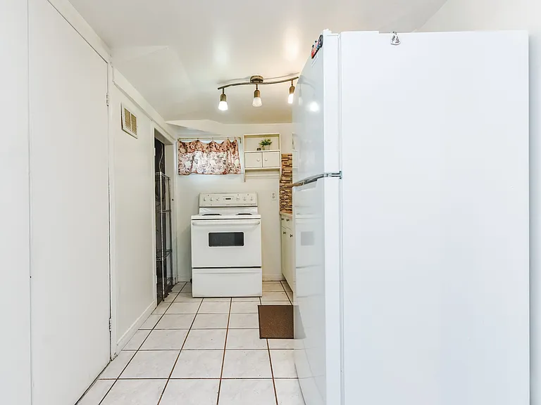 45 Autumn Blvd #LOWER — Photo 28