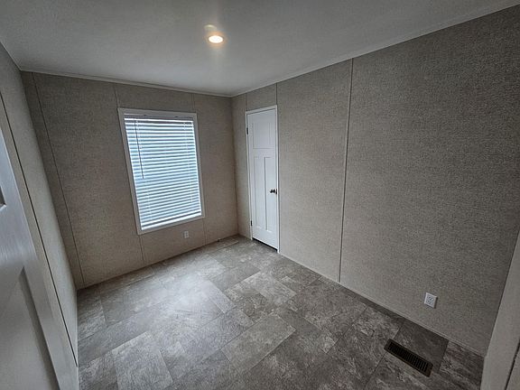 5th image of 34 Tiger Lilly Dr #23