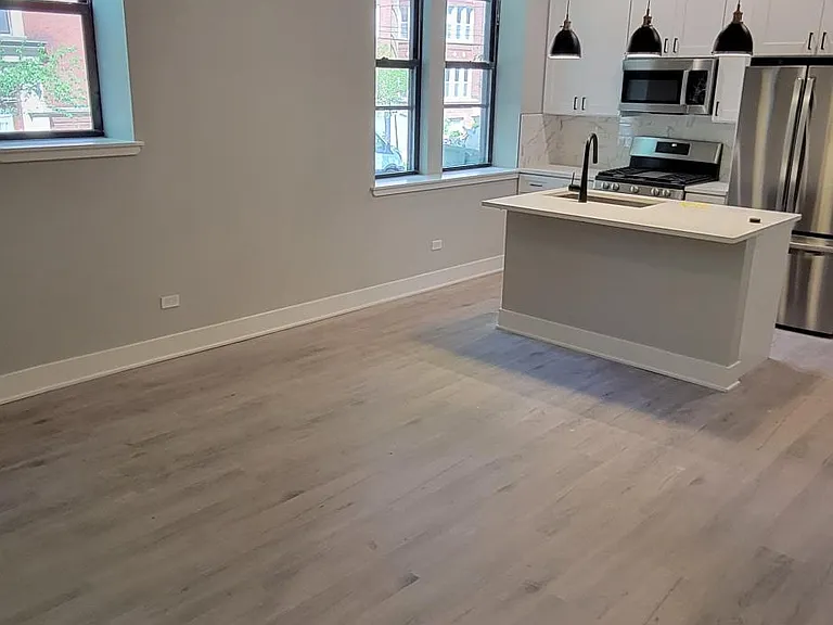 3611 N Greenview Ave #1 — Photo 17