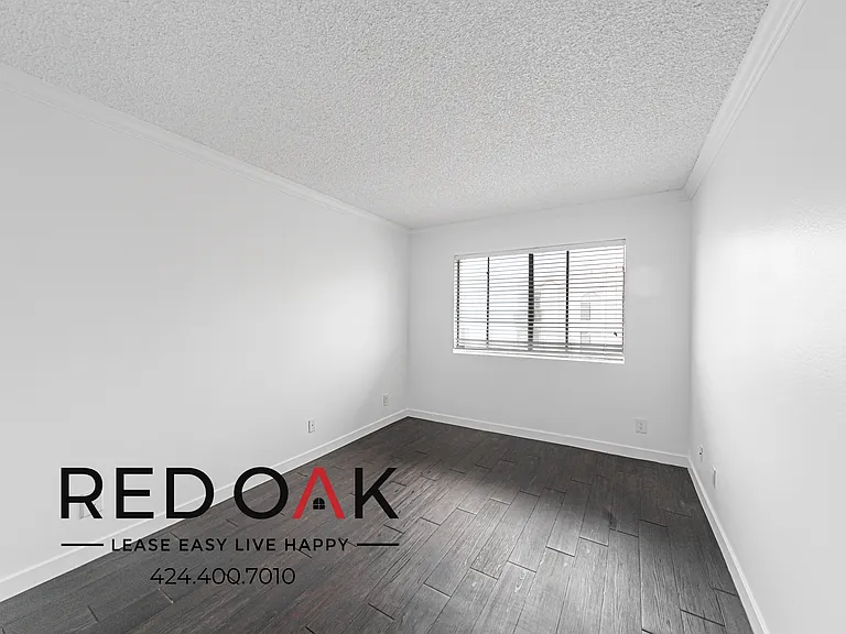 1522 N Formosa Ave — Photo 6