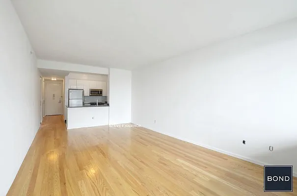 Rented by Bond New York | media 2