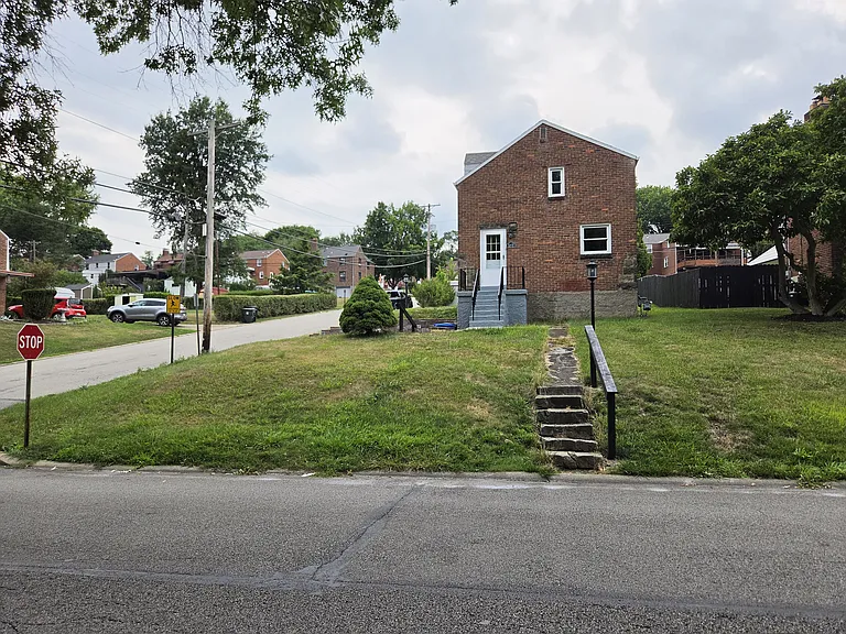 5272 Fieldcrest Dr — Photo 20