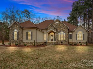 349 Isle Of Pines Rd, Mooresville, NC 28117