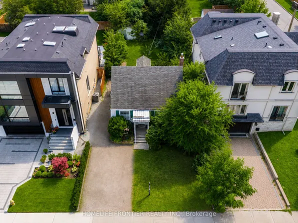223 Elmwood Ave, Toronto, ON M2N 3M8