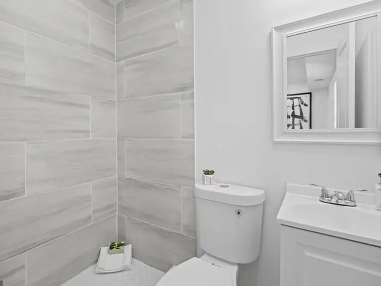 211 Webster St NE #1 — Photo 6