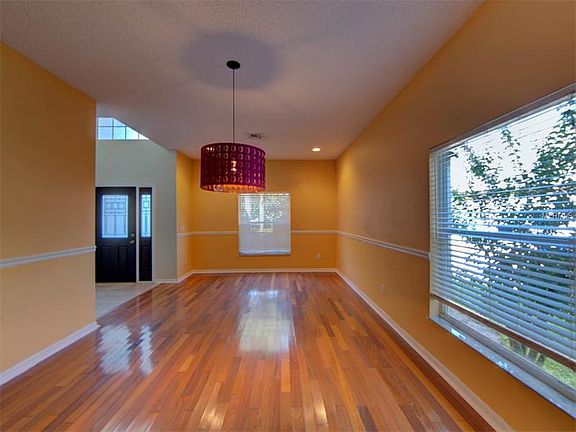 3rd image of 4550 Park Eden Cir