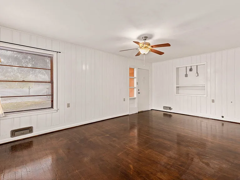 206 George Bush Dr — Photo 5