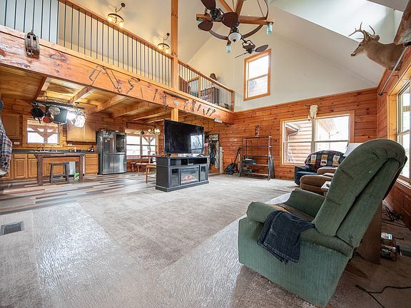 4th image of 2275 N County Road 75 W