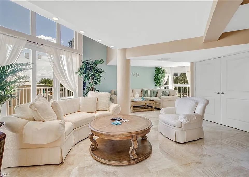 4041 Gulf Shore Blvd N #308