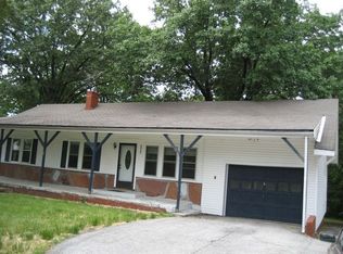 6022 N Eugene Field Rd, Kansas City, MO 64119