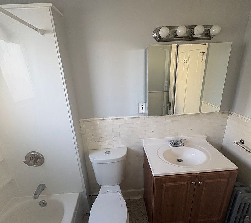 1st image of 3 Marston Way APT 5