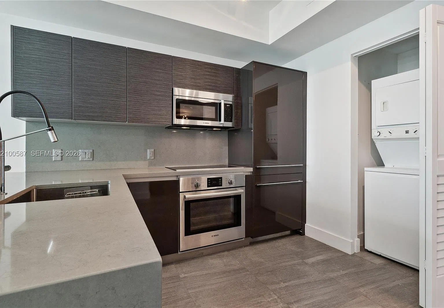 The Bondo (1080 Brickell) — Photo 2
