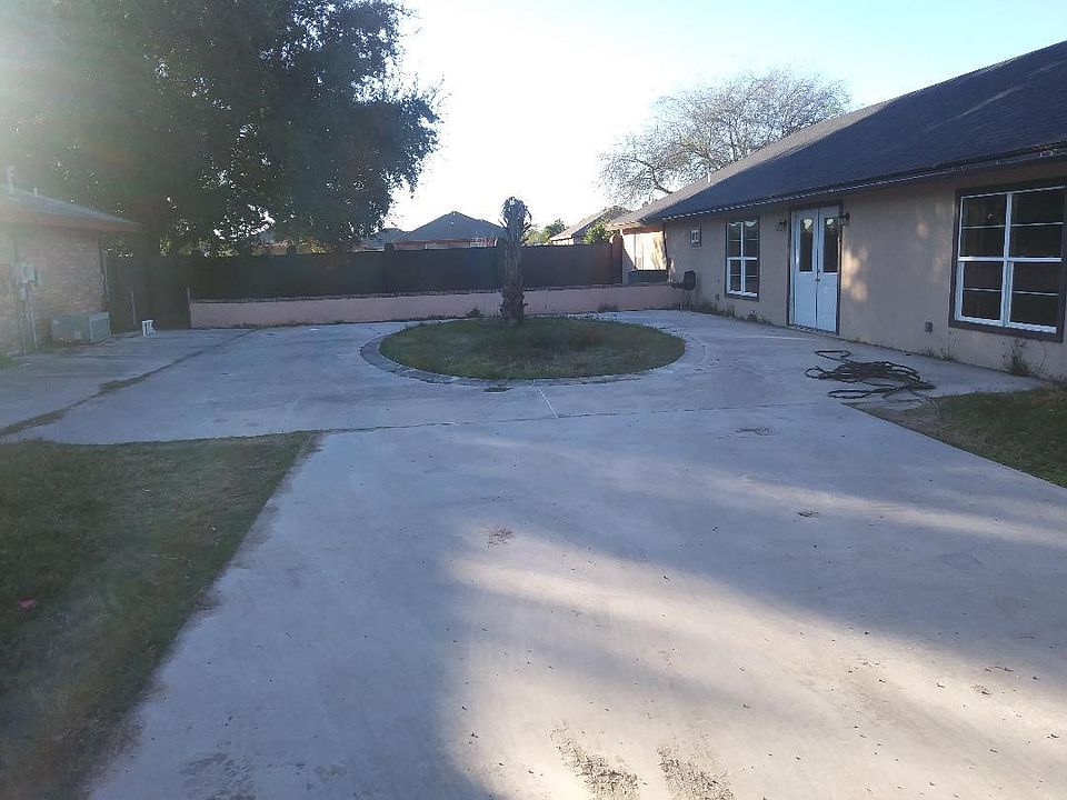 All the space you need to park up to 4 cars