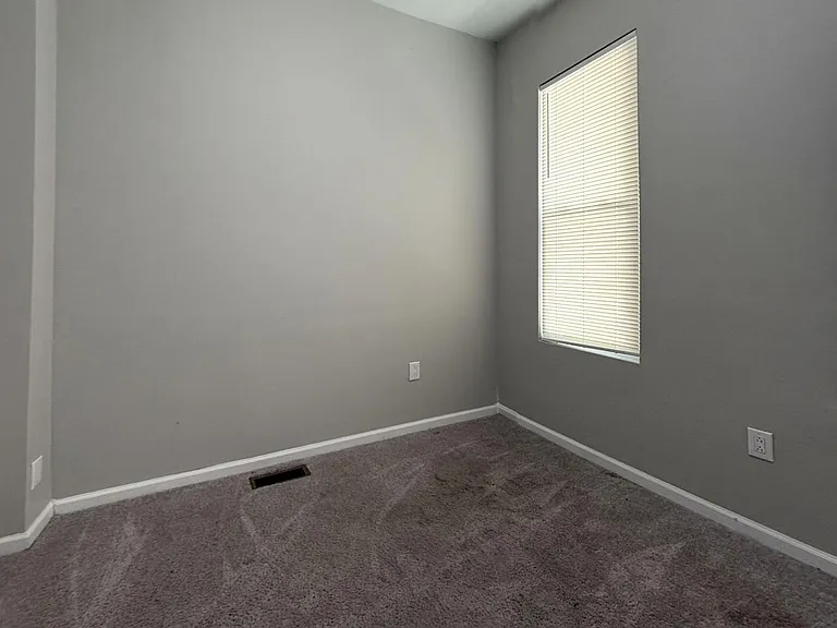 2307 N Cleveland St — Photo 11