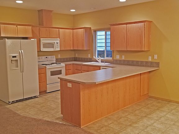 3rd image of 5709 NE 75th Ave