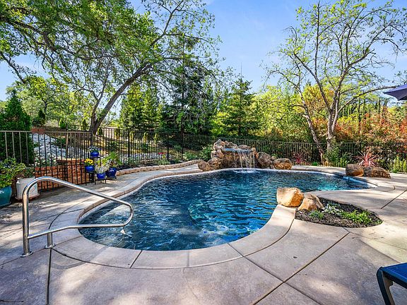 2nd image of 4032 Vega Loop