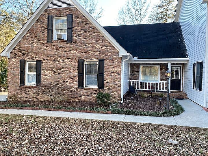 2nd image of 6488 Hideaway Rd