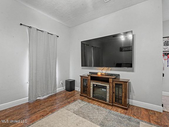 5th image of 18 Jub Hickman Rd