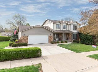 3210 35th Ave, Moline, IL 61265