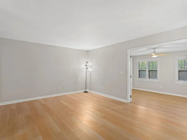 244 Triumph Dr NW, Atlanta, GA 30327