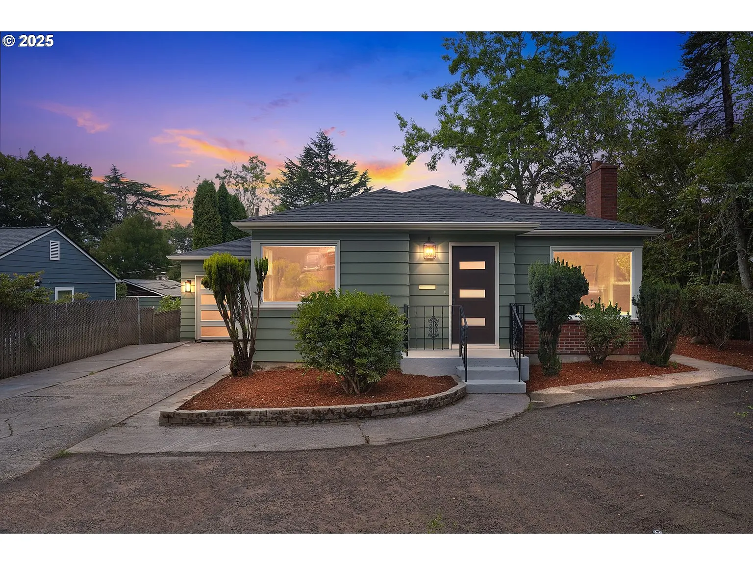 6007 SW 45th Ave photo 1