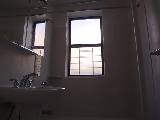 Rented by Bohemia Realty Group | media 20