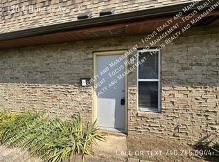 120 E Hubert Ave APT C, Lancaster, OH 43130
