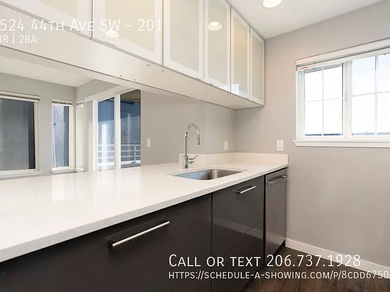 4524 44th Ave SW #201 — Photo 17