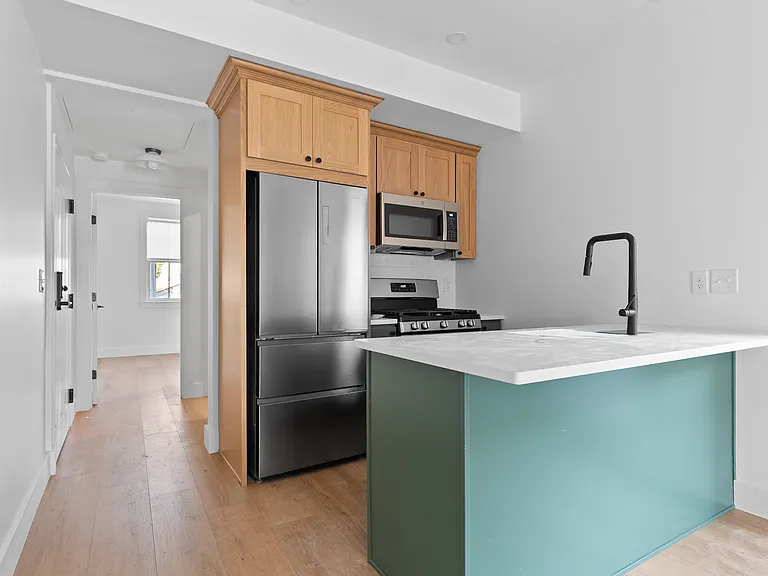 113 Ives Street — Photo 91