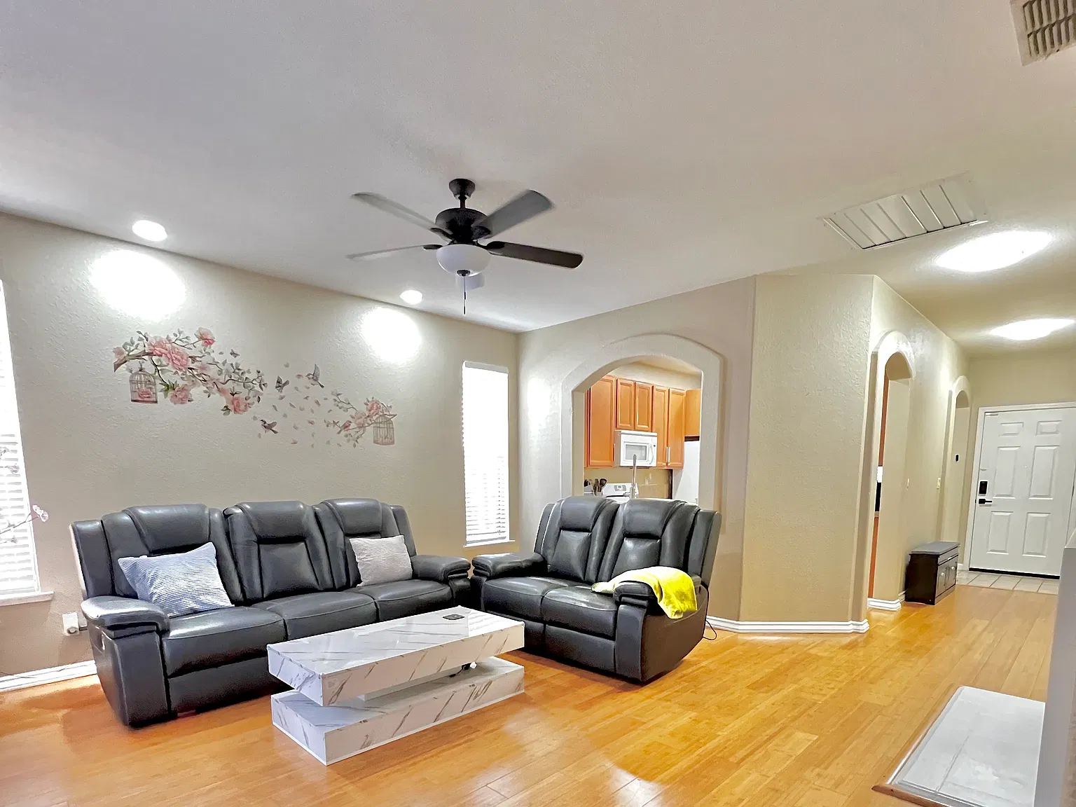 3818 Renwick Ave — Photo 4