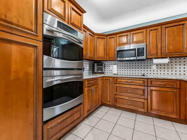 3729 NW 35th Street, Coconut Creek, FL 33066